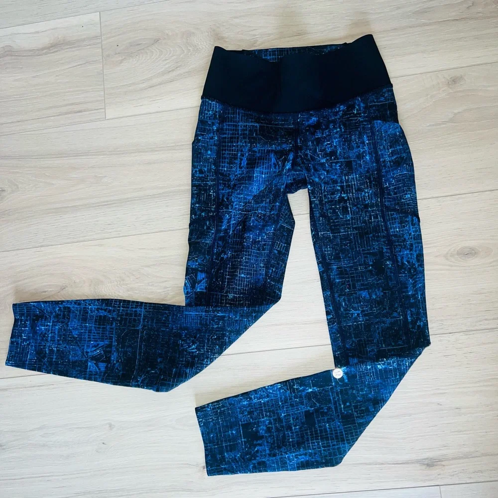 Lululemon Keep Your Form Tight 25" - City Lights Multi Black / Black - Size 2 - Picture 9 of 13
